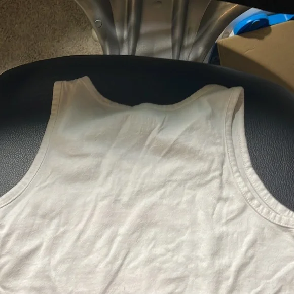 Tanktop - Picture 3 of 4
